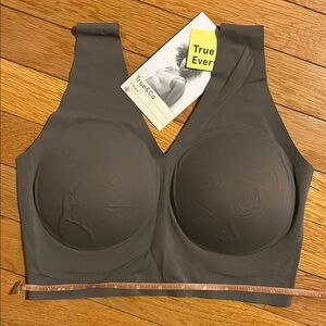 True & Co. Women's Gray V-neck pull on bra NWT